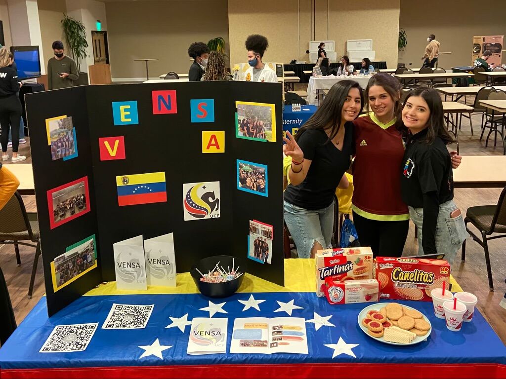 Venezuelan students can't see their families due to the Embassy suspension